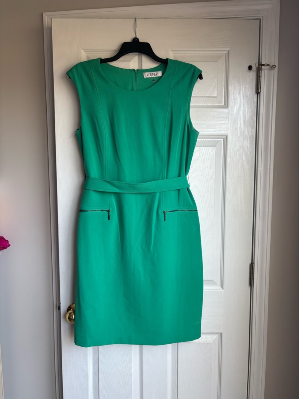 Kasper Green Sleeveless Sheath Dress with Belt